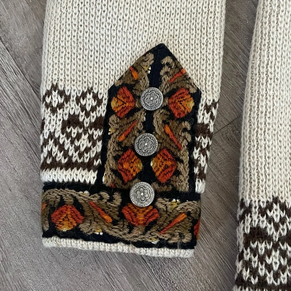 Siril Sweater Shop Norwegian Alpine 100% Wool Cardigan in Cream - Picture 7 of 7